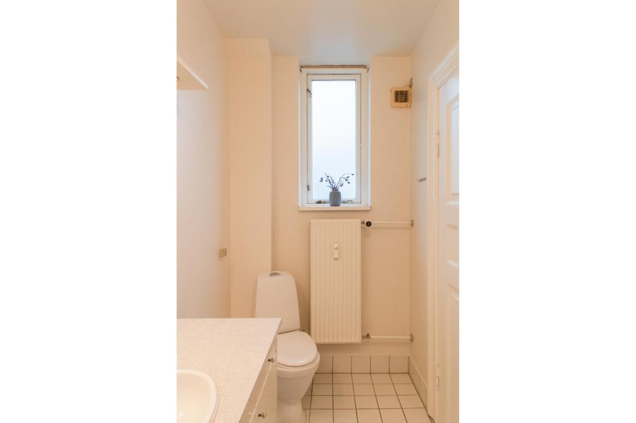 Bright And Spacious Apartment In Downtown Arhus Bagian luar foto